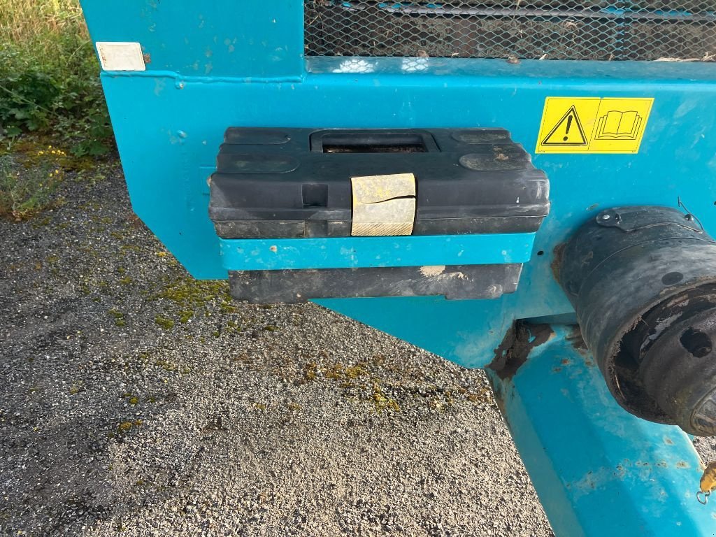 Dungstreuer van het type Rolland Rollforce-Compact 5012, Gebrauchtmaschine in MORLHON LE HAUT (Foto 11)