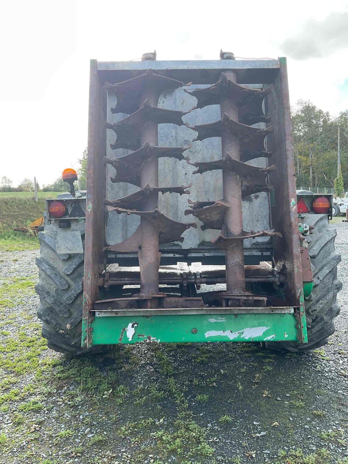 Dungstreuer от тип Samson Épandeur à fumier SP15 Samsom, Gebrauchtmaschine в SAINT CLAIR SUR ELLE (Снимка 8)