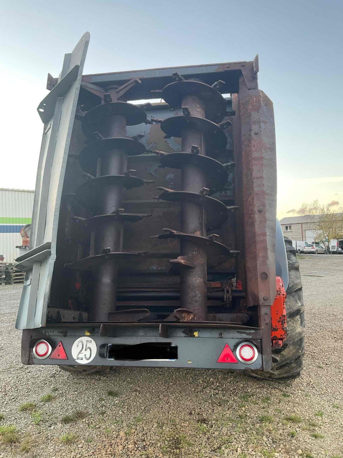 Dungstreuer del tipo Sonstige Épandeur à fumier RAFAL3300 . Sodimac, Gebrauchtmaschine en SAINT CLAIR SUR ELLE (Imagen 8)