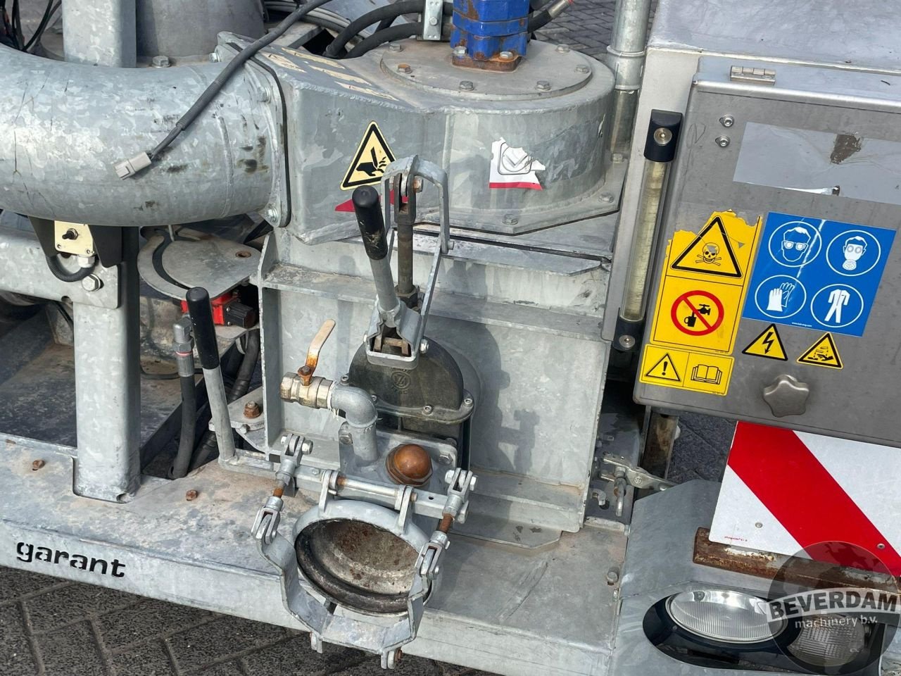 Dungstreuer des Typs Sonstige Kotte Garant Xerion Saddle Trac Gulleaufbau, Gebrauchtmaschine in Vriezenveen (Bild 9)