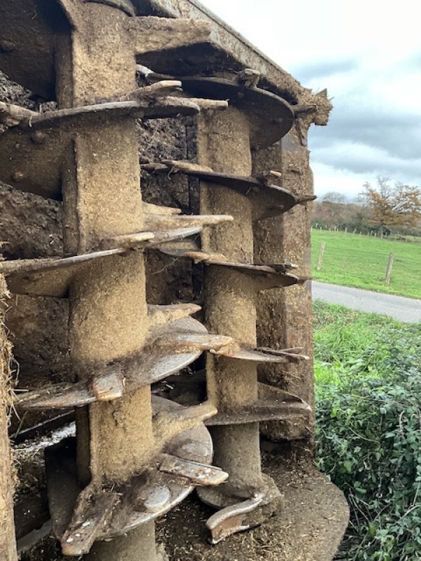 Dungstreuer of the type Sonstige RAFAL 3250, Gebrauchtmaschine in SAINT NIZIER DE FORNAS (Picture 8)