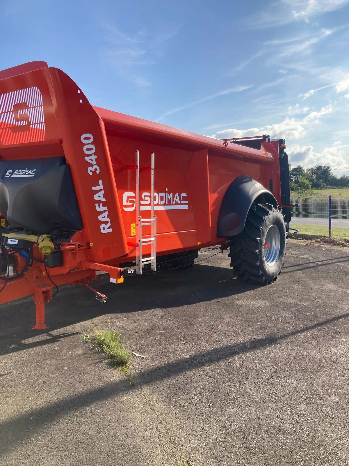 Dungstreuer типа Sonstige RAFAL 3400, Gebrauchtmaschine в TREMEUR (Фотография 3)