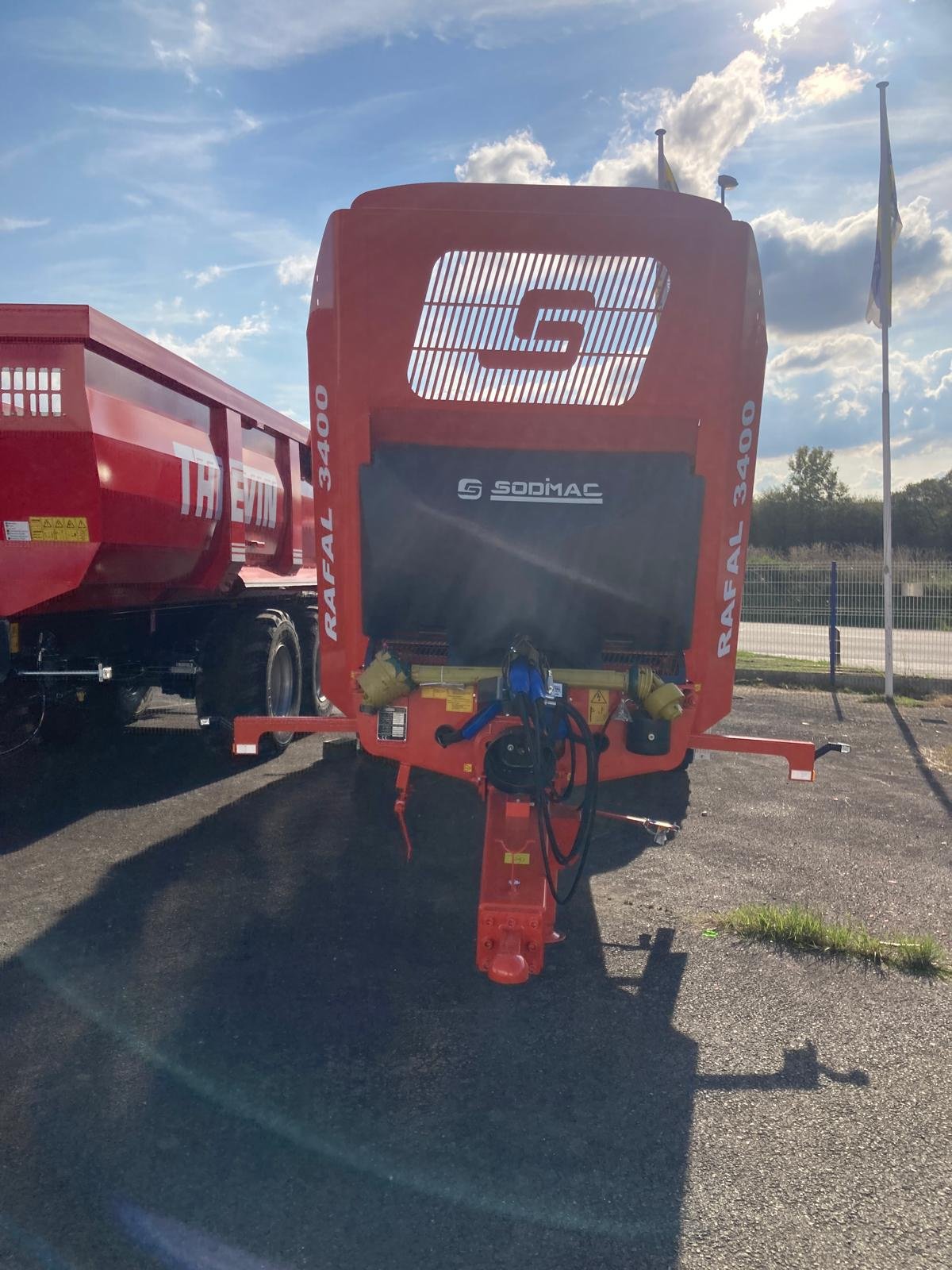 Dungstreuer типа Sonstige RAFAL 3400, Gebrauchtmaschine в TREMEUR (Фотография 2)
