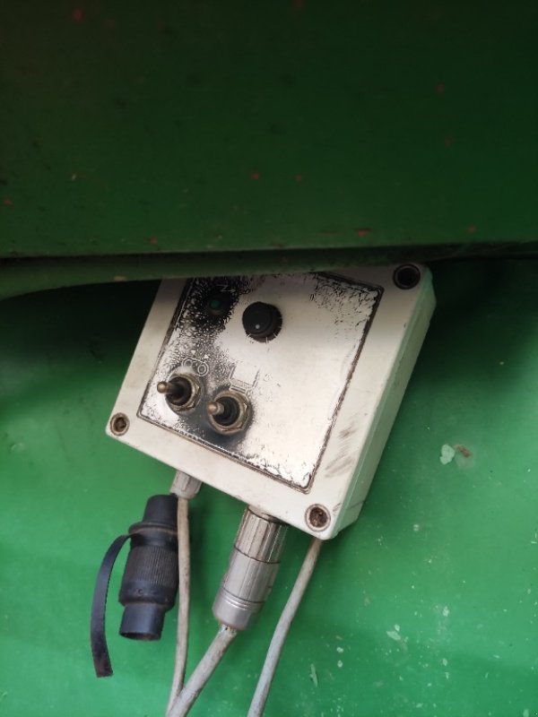 Dungstreuer van het type Sonstige TWISTER, Gebrauchtmaschine in COGNAC LA FORET (Foto 4)