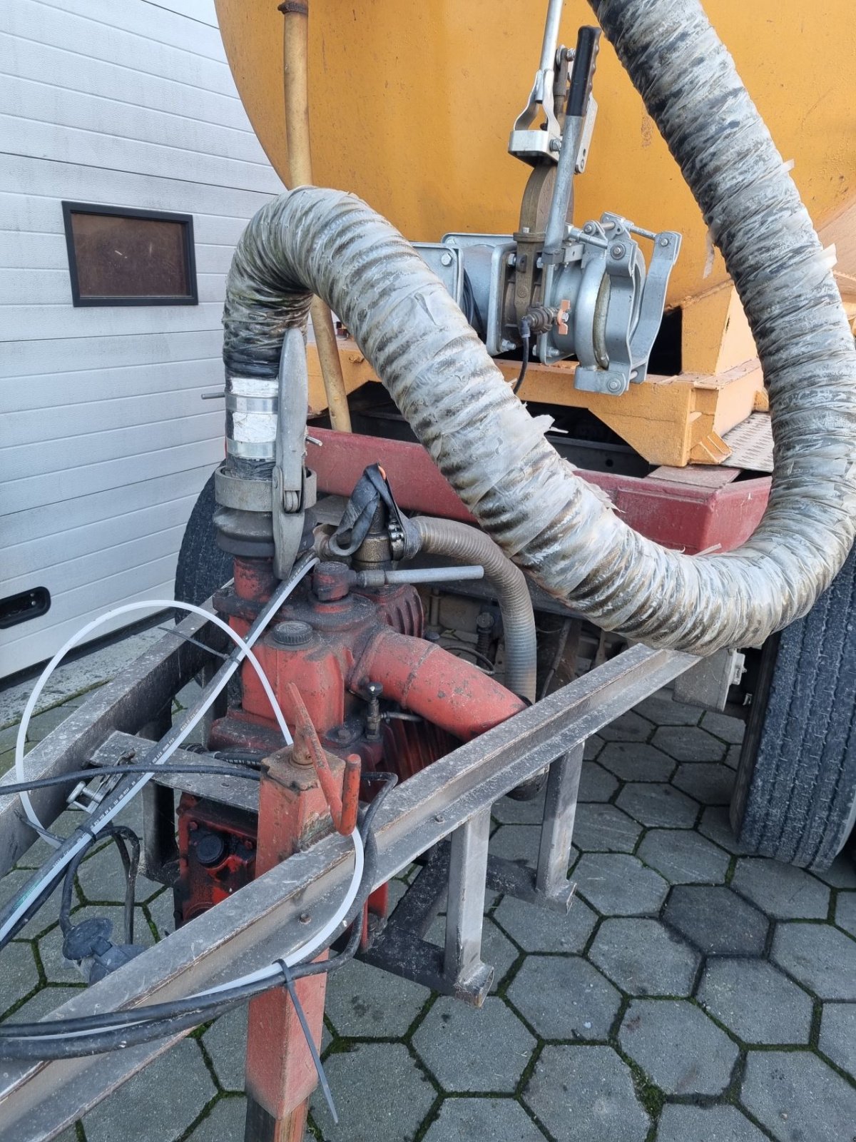 Dungstreuer of the type Sonstige zelfbouw mesttank, Gebrauchtmaschine in Molenaarsgraaf (Picture 3)