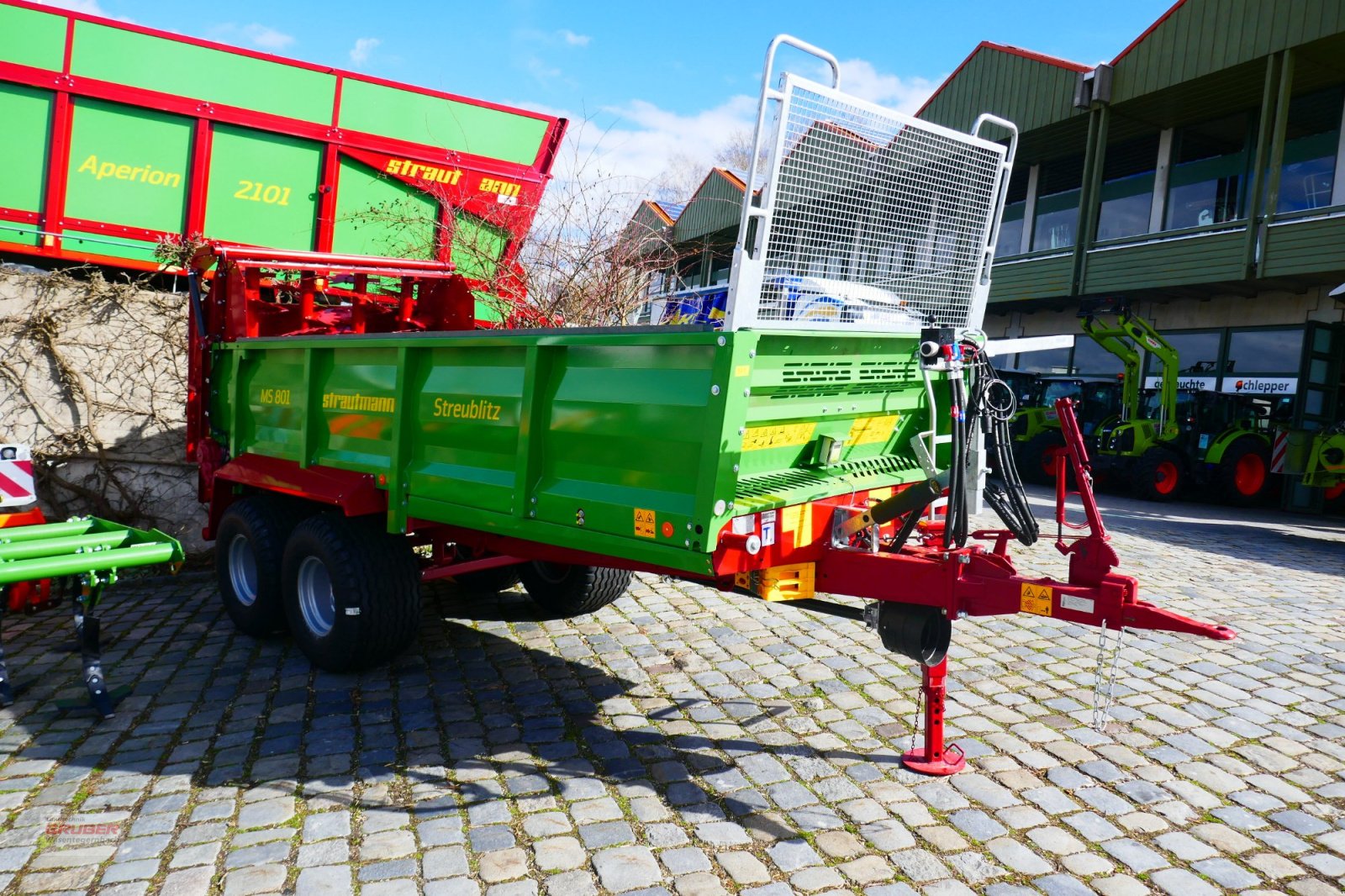 Dungstreuer tipa Strautmann MS 801, Neumaschine u Dorfen (Slika 5)