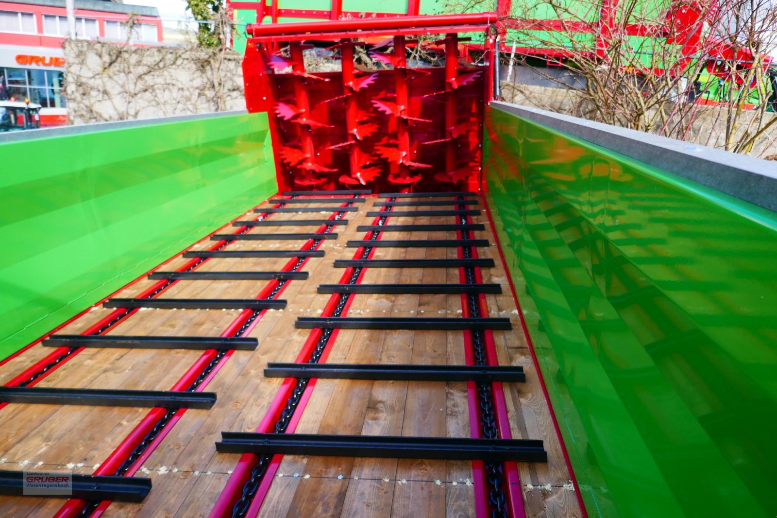 Dungstreuer tipa Strautmann MS 801, Neumaschine u Dorfen (Slika 10)