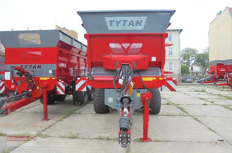 Dungstreuer typu Unia Tytan 24 Miststreuer 26,5 cbm Breitstreuwerk, Neumaschine v Ostheim/Rhön (Obrázek 19)
