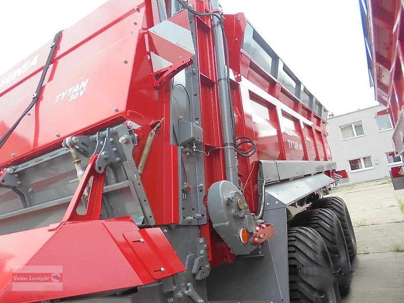 Dungstreuer typu Unia Tytan 24 Miststreuer 26,5 cbm Breitstreuwerk, Neumaschine v Ostheim/Rhön (Obrázek 24)