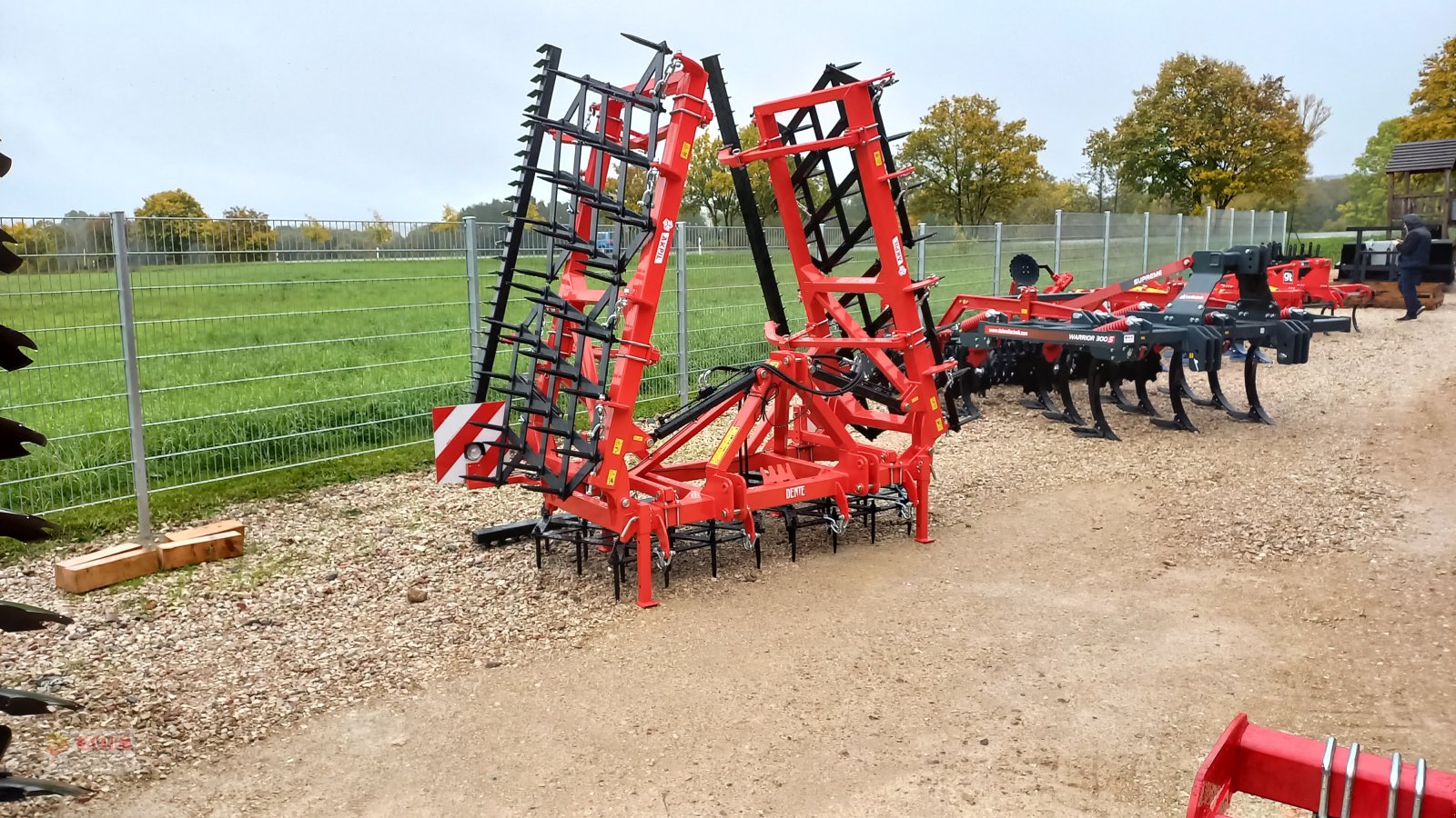 Egge des Typs Akpil Dente 6,7m, Neumaschine in Neumarkt (Bild 1)