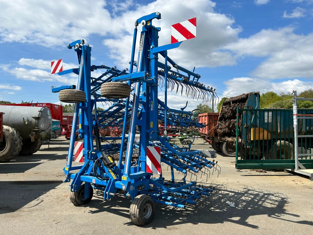 Egge типа Carré SARCLERSE, Gebrauchtmaschine в JOSSELIN (Фотография 1)