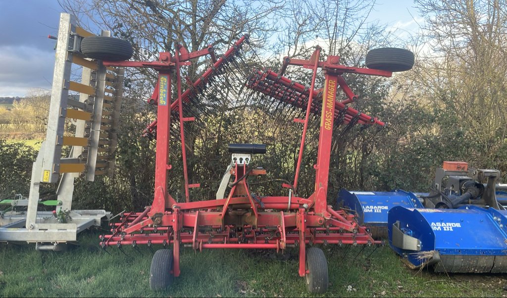 Egge za tip Einböck Grass manager, Gebrauchtmaschine u Millau (Slika 3)