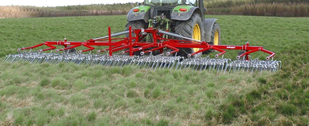 Egge of the type Unia AKCENT 12, Gebrauchtmaschine in ORLEANS (Picture 2)