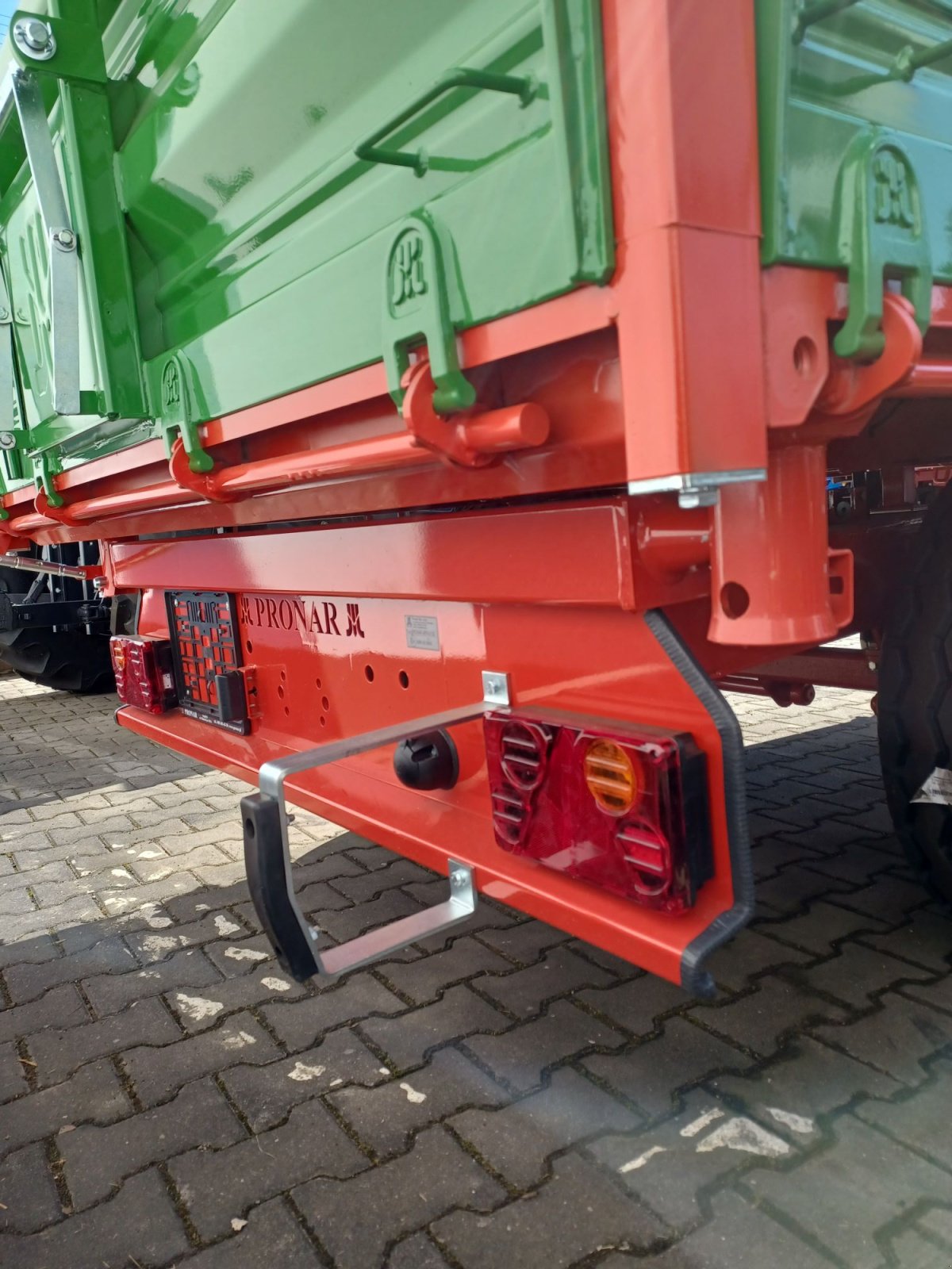 Einachskipper des Typs PRONAR T654/2, Neumaschine in Au/Hallertau (Bild 5)