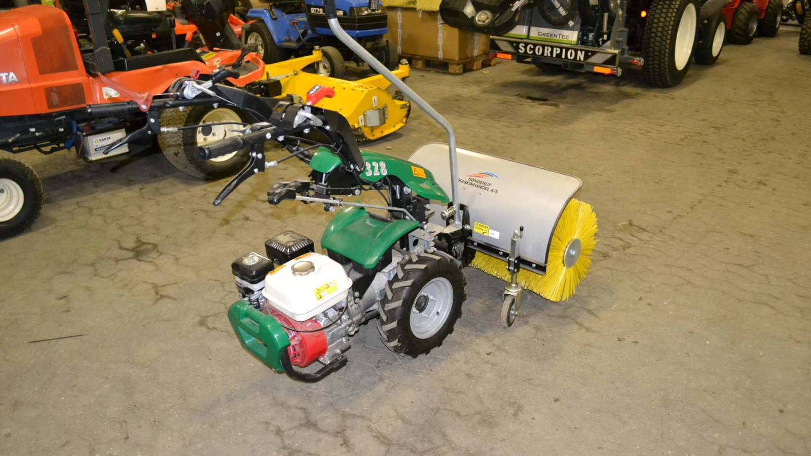 Einachstraktor del tipo Ferrari 328 med kost GX200 Rekyl, Gebrauchtmaschine en Glamsbjerg (Imagen 2)