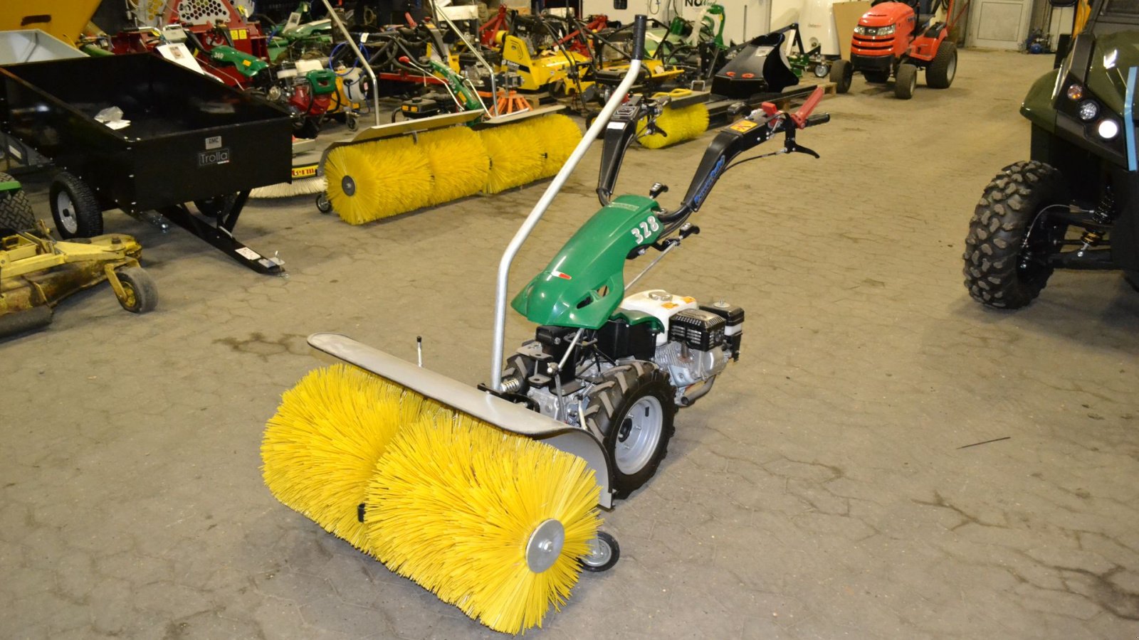 Einachstraktor del tipo Ferrari 328 med kost GX200 Rekyl, Gebrauchtmaschine en Glamsbjerg (Imagen 4)