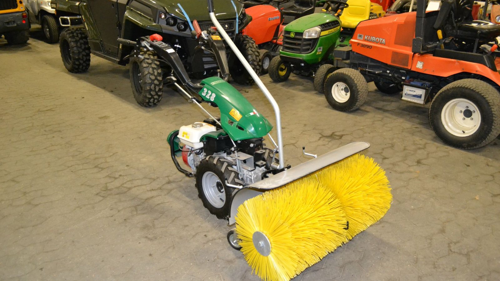 Einachstraktor del tipo Ferrari 328 med kost GX200 Rekyl, Gebrauchtmaschine en Glamsbjerg (Imagen 1)