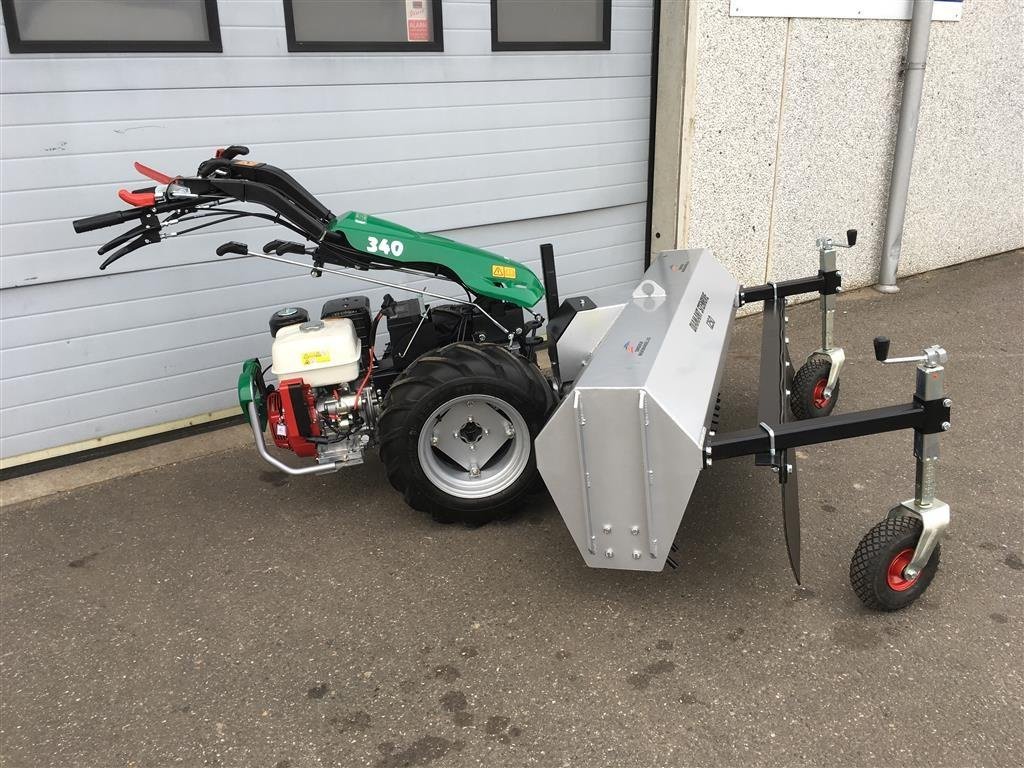 Einachstraktor del tipo Ferrari 340 benzin Tilbud med stenrive og brede hjul, Gebrauchtmaschine In Holstebro (Immagine 1)