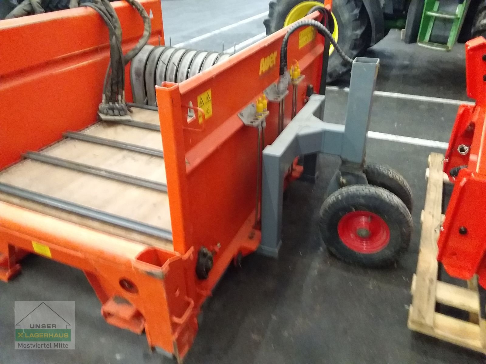 Einstreutechnik типа Auer Ballenabroller, Gebrauchtmaschine в Bergland (Фотография 1)