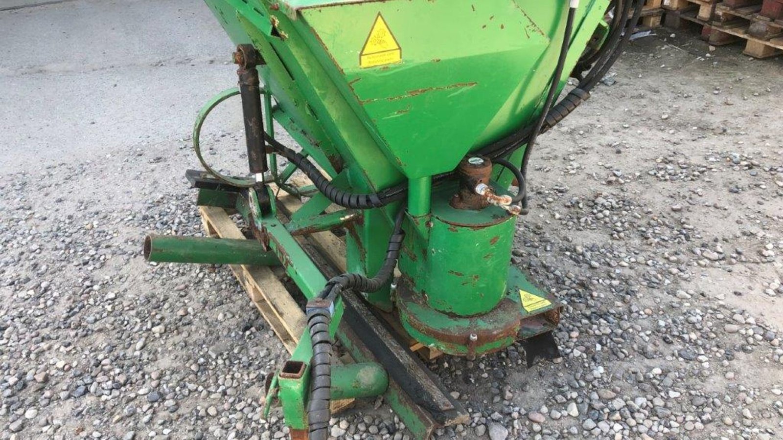 Einstreutechnik des Typs Avant Strøkasse  Med skraber og kost, Gebrauchtmaschine in Tinglev (Bild 10)