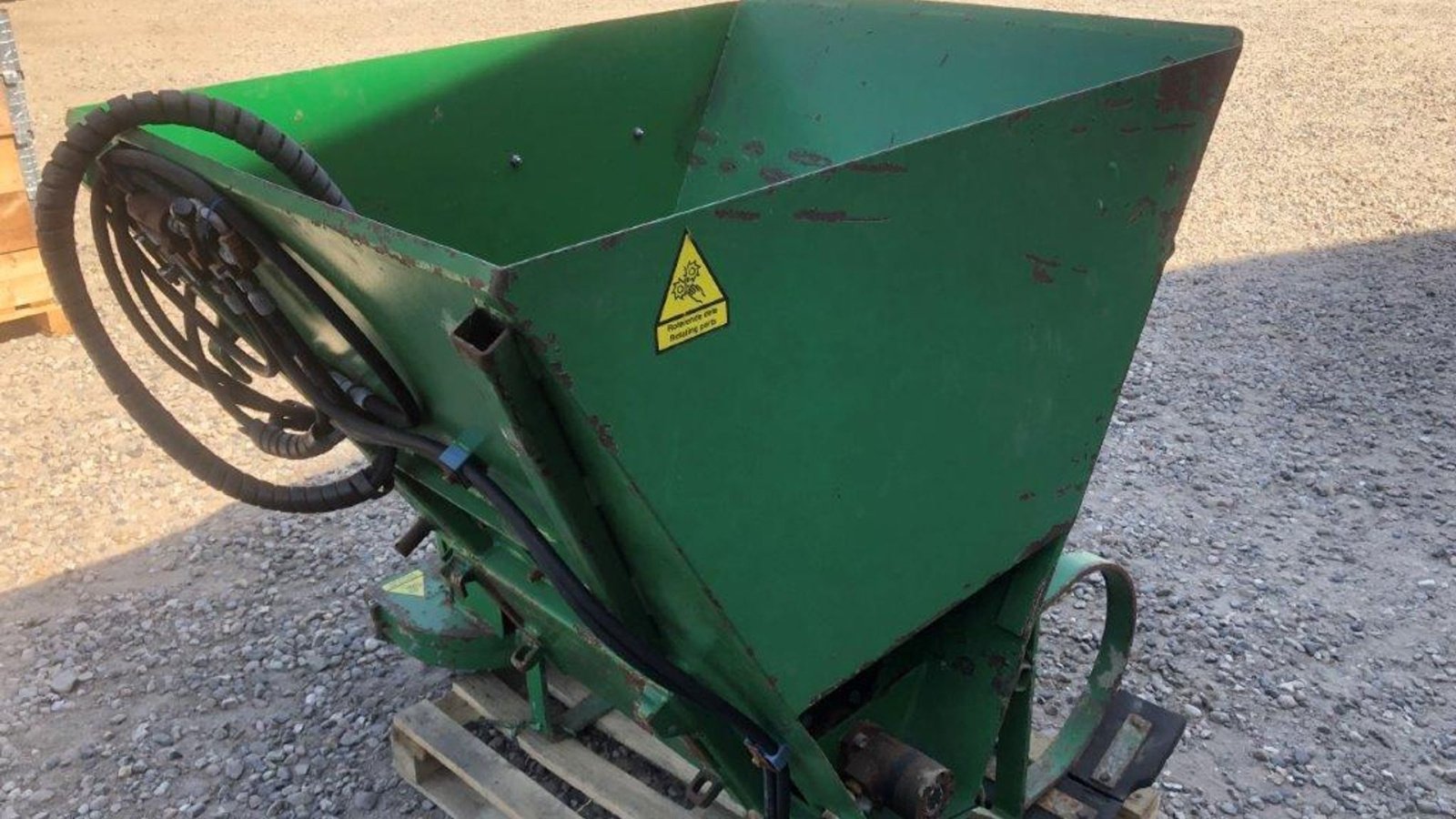 Einstreutechnik des Typs Avant Strøkasse  Med skraber og kost, Gebrauchtmaschine in Tinglev (Bild 4)