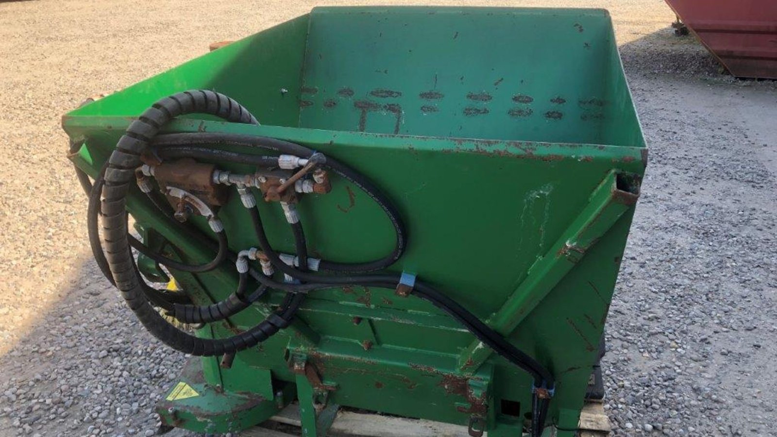 Einstreutechnik des Typs Avant Strøkasse  Med skraber og kost, Gebrauchtmaschine in Tinglev (Bild 3)