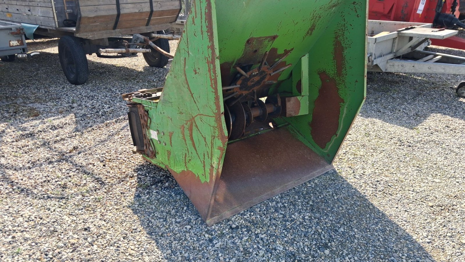 Einstreutechnik of the type Avant Strøkasse, Gebrauchtmaschine in Møldrup (Picture 1)