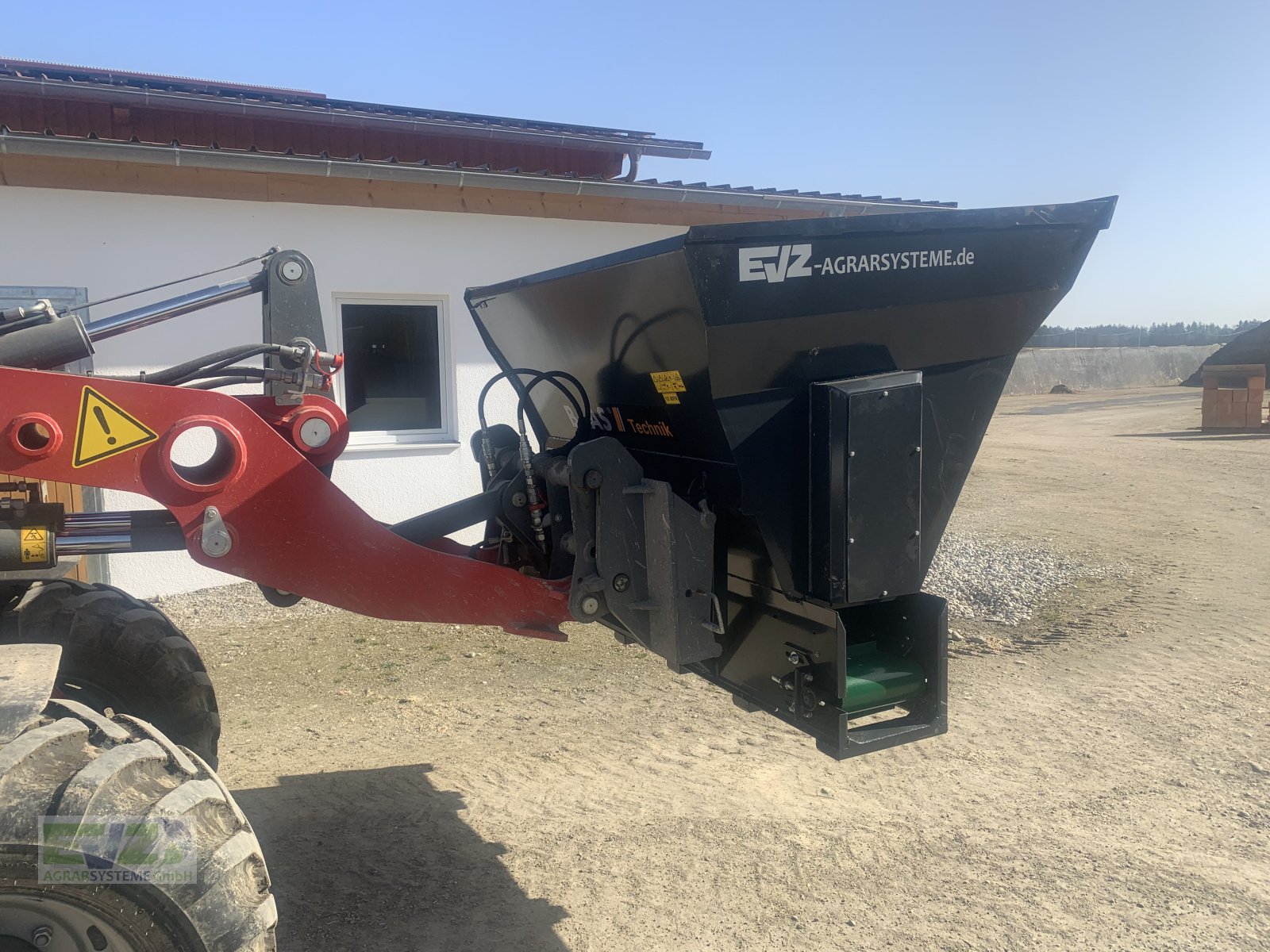Einstreutechnik of the type Baas BAAS Technik Einstreugerät, Neumaschine in Ebersberg (Picture 4)