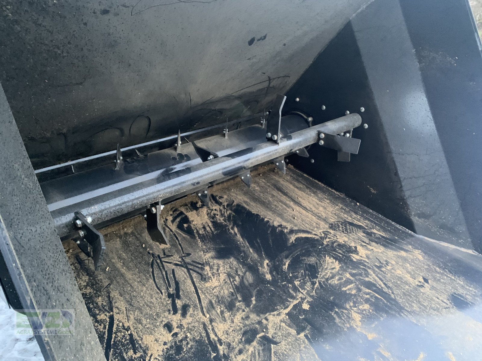 Einstreutechnik of the type Baas BAAS Technik Einstreugerät, Neumaschine in Ebersberg (Picture 7)