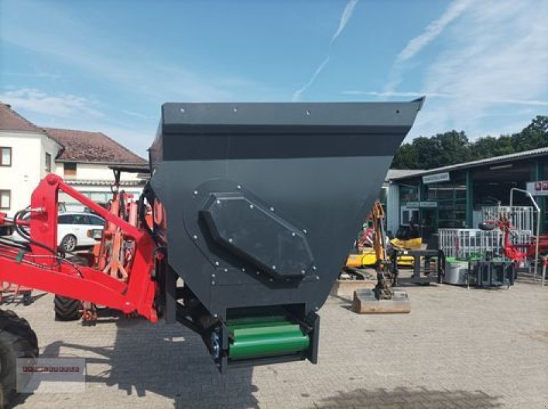 Einstreutechnik of the type Dominator Kombiverteiler 180 Einstreugerät-Futterschaufel, Gebrauchtmaschine in Tarsdorf (Picture 11)
