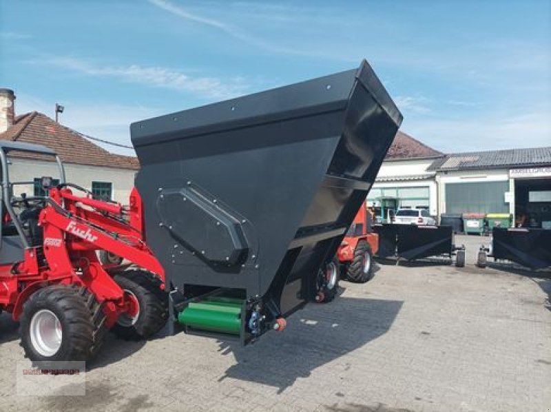 Einstreutechnik of the type Dominator Kombiverteiler 180 Einstreugerät-Futterschaufel, Gebrauchtmaschine in Tarsdorf (Picture 13)