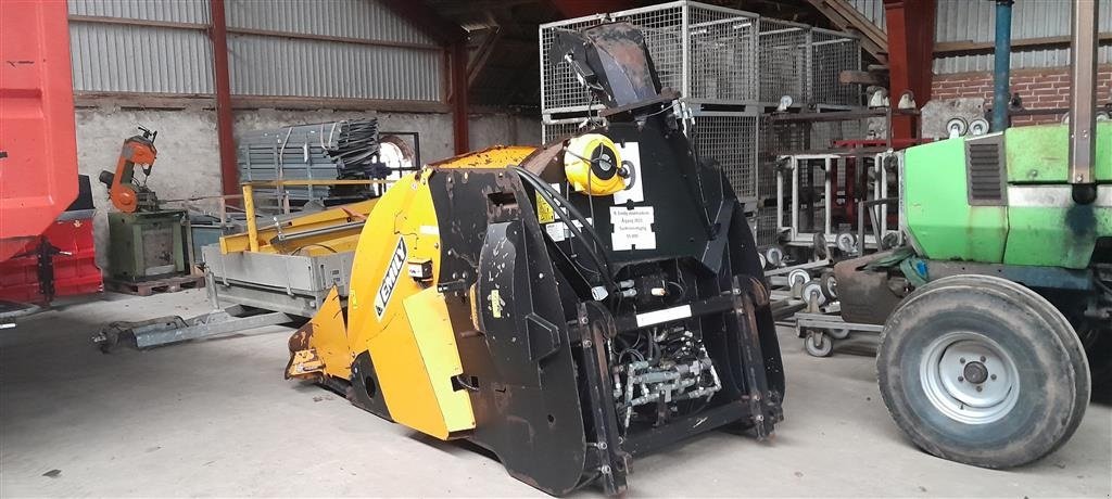 Einstreutechnik of the type Emily Årgang 2022, Gebrauchtmaschine in Møldrup (Picture 1)