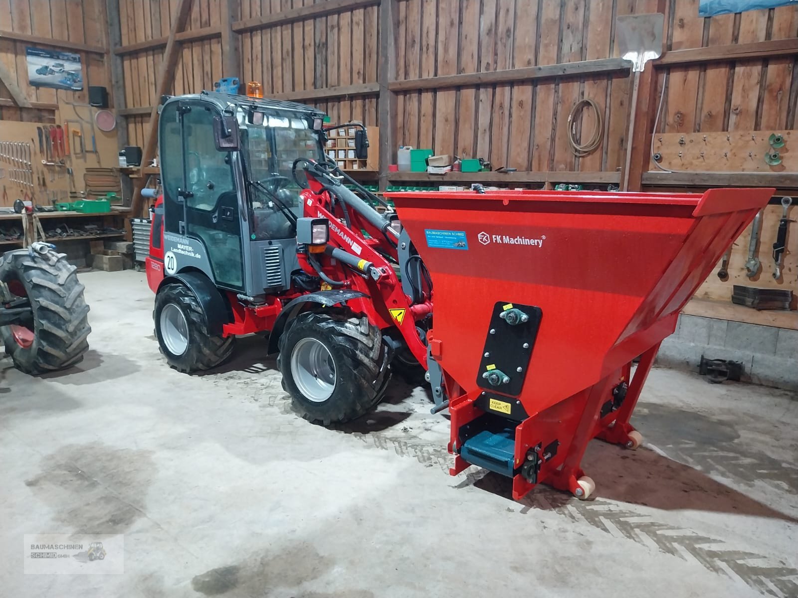 Einstreutechnik Türe ait FK Machinery Einstreugeräte 1,2m, 1,55m, 1,8m, 2,2m, Neumaschine içinde Stetten (resim 4)