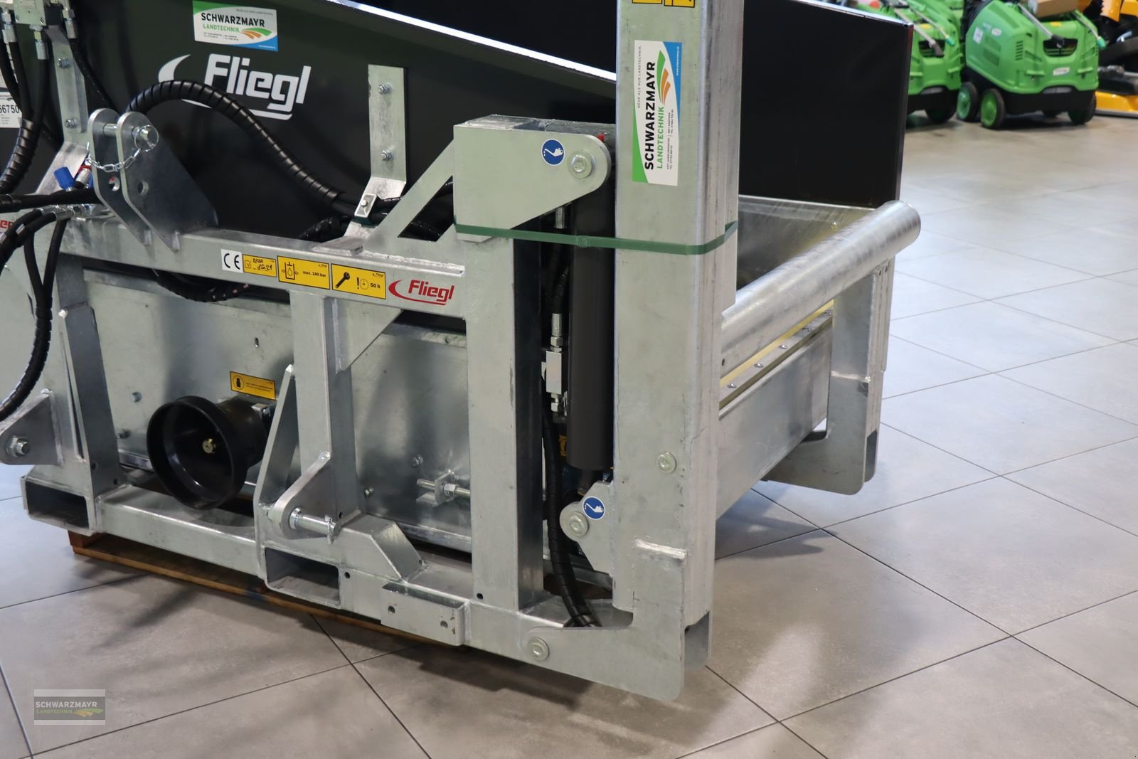 Einstreutechnik des Typs Fliegl AgroCenter Ballenauflöser, Neumaschine in Aurolzmünster (Bild 13)