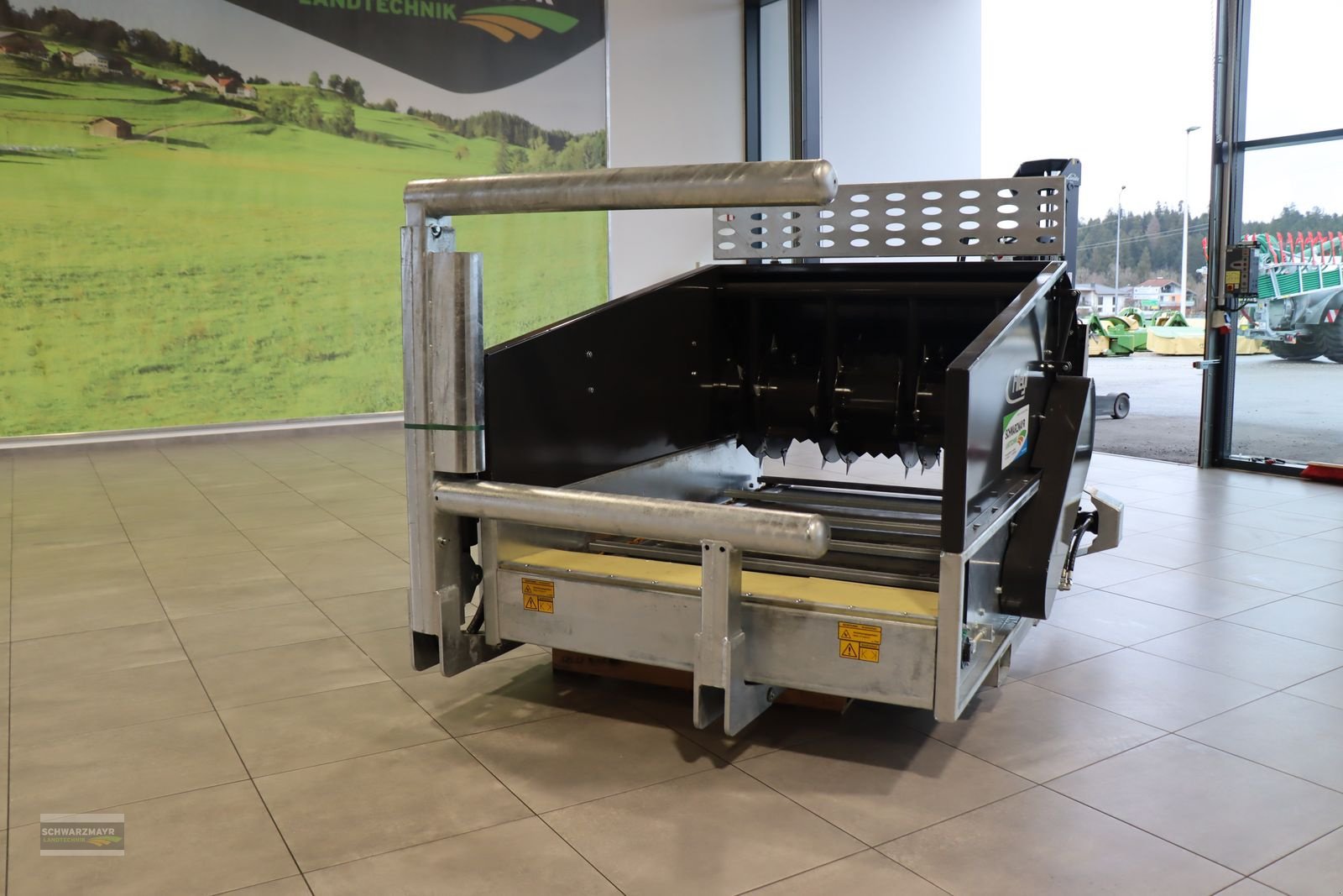 Einstreutechnik des Typs Fliegl AgroCenter Ballenauflöser, Neumaschine in Aurolzmünster (Bild 2)