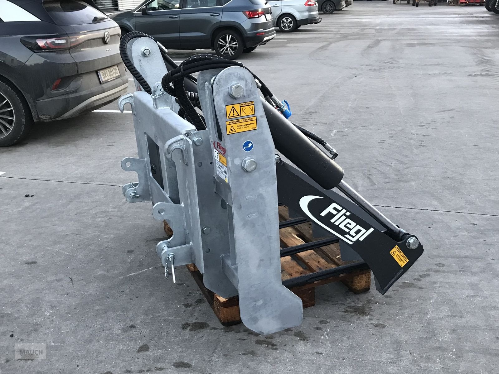 Einstreutechnik of the type Fliegl Ballenschneider 1700 mm, Neumaschine in Burgkirchen (Picture 5)