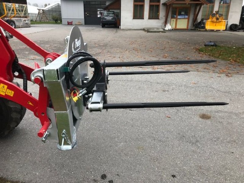 Einstreutechnik typu Fliegl Rundballenabwickler mit 4 Zinken, Neumaschine w Tamsweg (Zdjęcie 7)