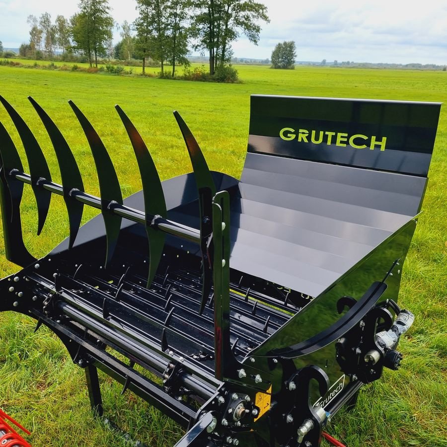 Einstreutechnik des Typs Grutech Ballenabwickler / Straw blowers, Neumaschine in Michałowo (Bild 8)
