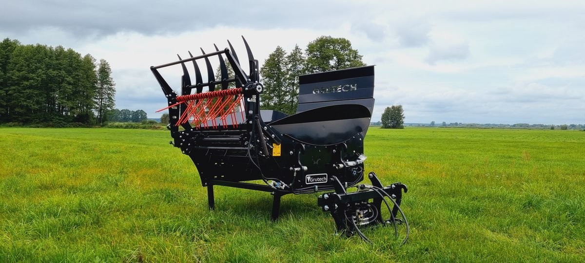 Einstreutechnik des Typs Grutech Ballenabwickler / Straw blowers, Neumaschine in Michałowo (Bild 4)