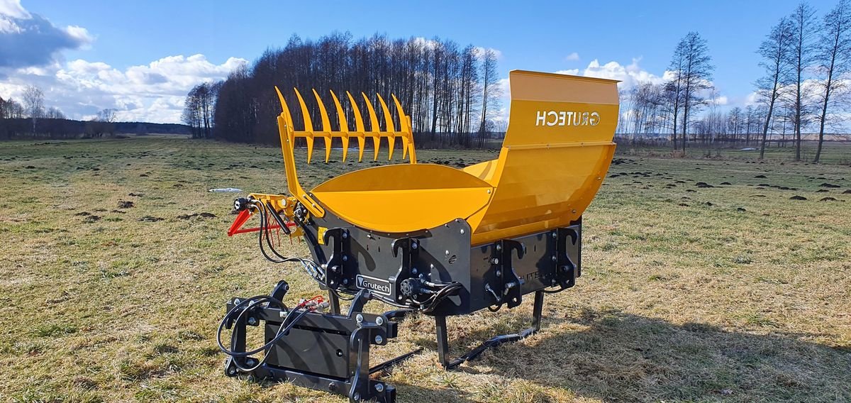 Einstreutechnik des Typs Grutech Ballenabwickler / Straw blowers, Neumaschine in Michałowo (Bild 2)