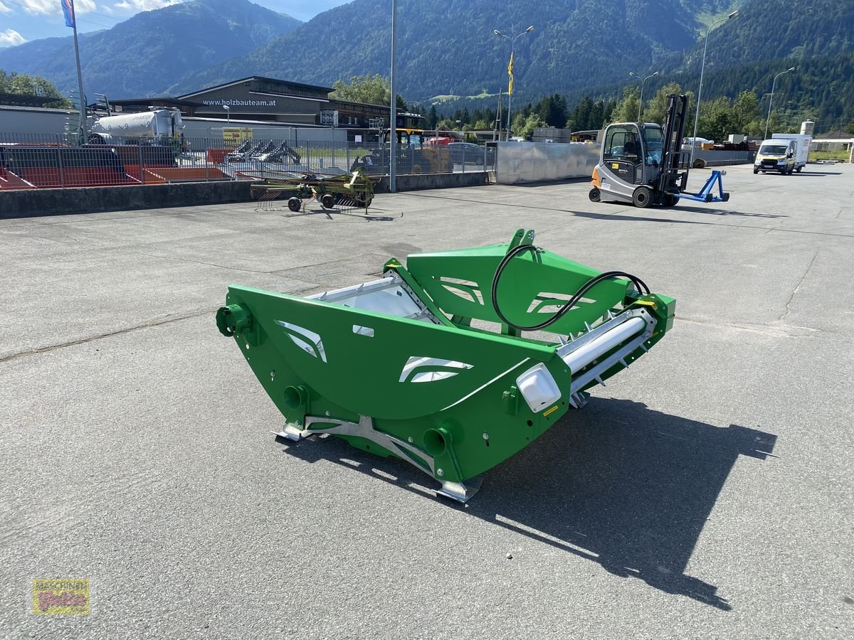 Einstreutechnik des Typs Hustler  LX 104 Rundballenabwickler Aktion!, Neumaschine in Kötschach (Bild 9)