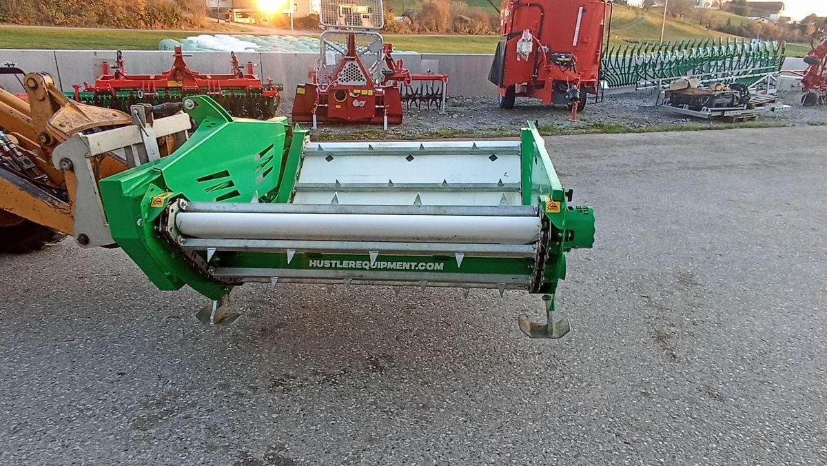 Einstreutechnik typu Hustler  LX 104, Neumaschine v Grünbach (Obrázek 3)