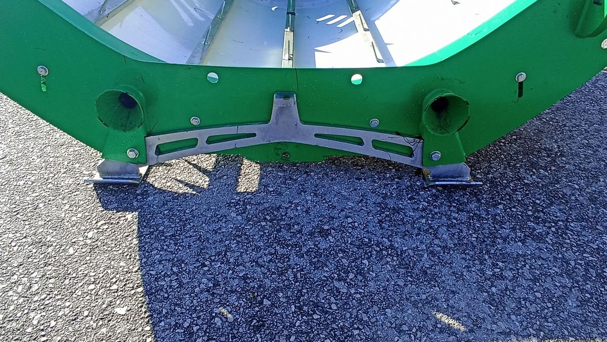 Einstreutechnik typu Hustler  LX 104, Neumaschine v Grünbach (Obrázek 6)