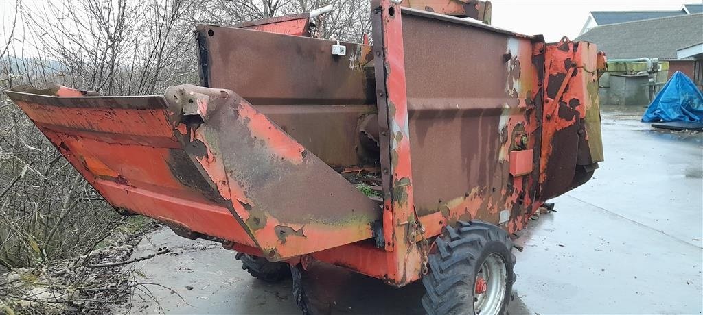 Einstreutechnik Türe ait Kuhn Primor 3560, Gebrauchtmaschine içinde Møldrup (resim 2)