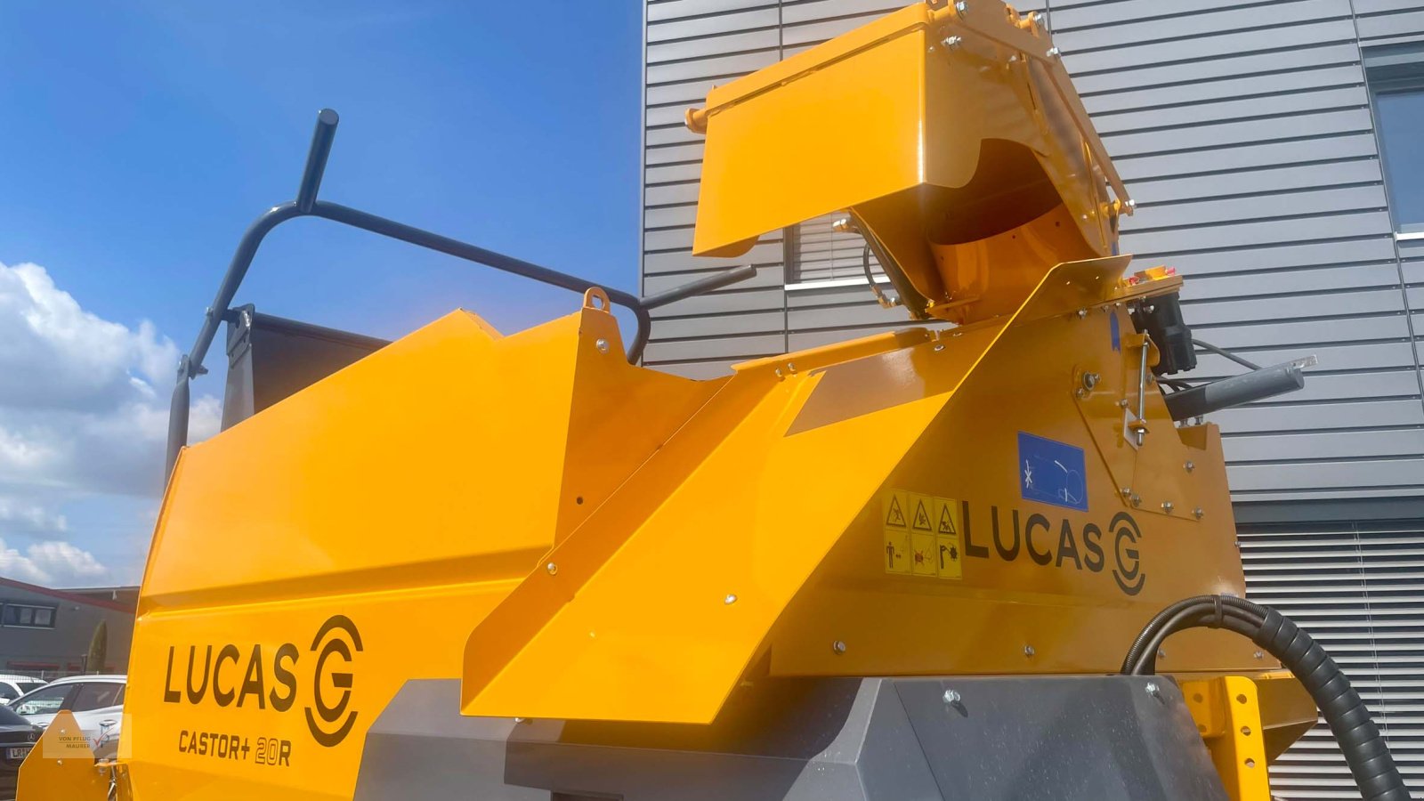 Einstreutechnik of the type Lucas Castor+ 20 R, Neumaschine in Mahlberg-Orschweier (Picture 2)