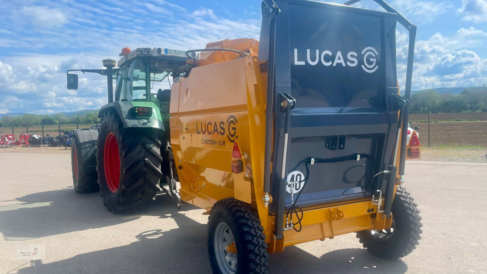 Einstreutechnik of the type Lucas Castor+ 20 R, Neumaschine in Mahlberg-Orschweier (Picture 8)