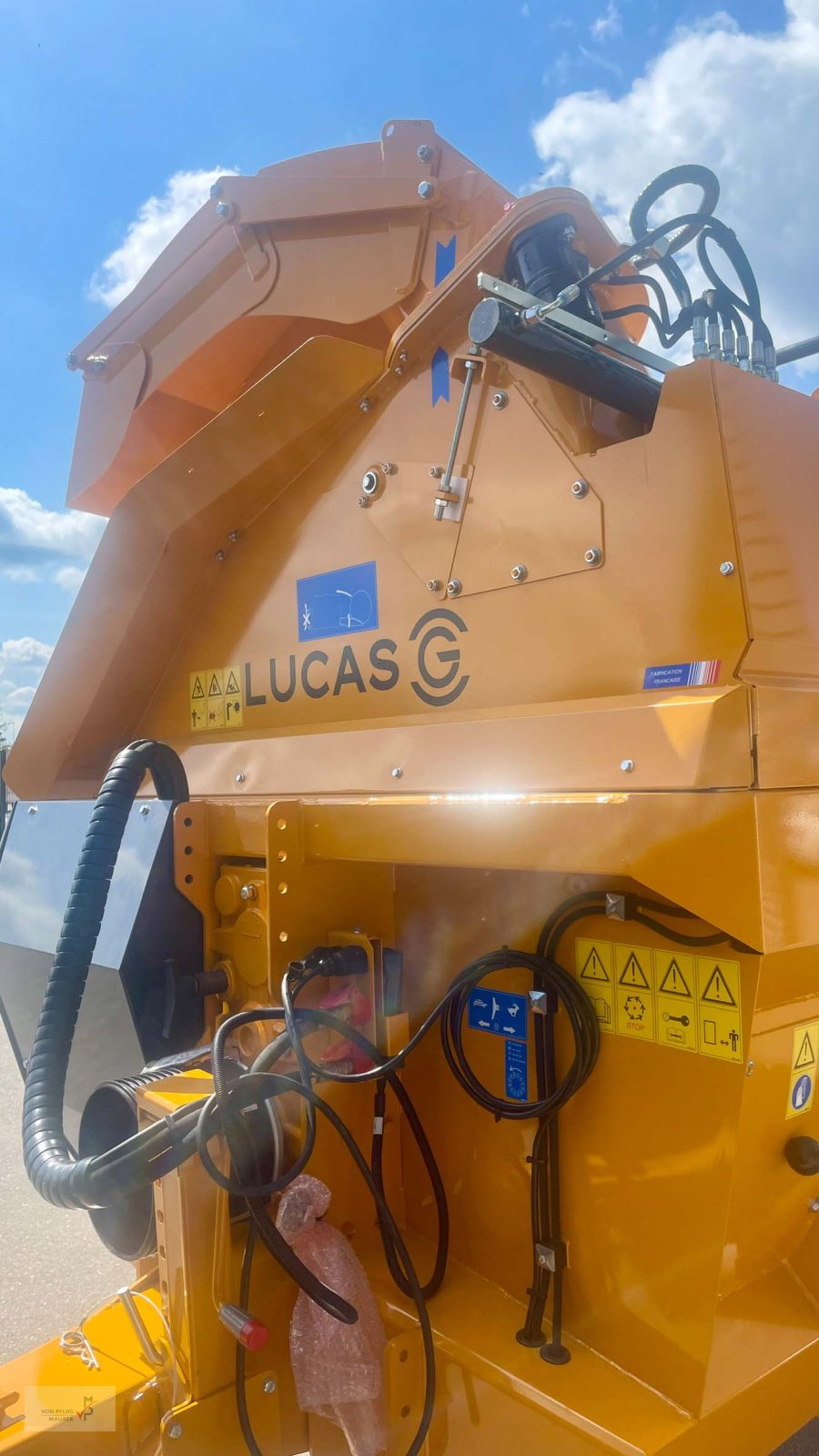 Einstreutechnik of the type Lucas Castor+ 20 R, Neumaschine in Mahlberg-Orschweier (Picture 10)