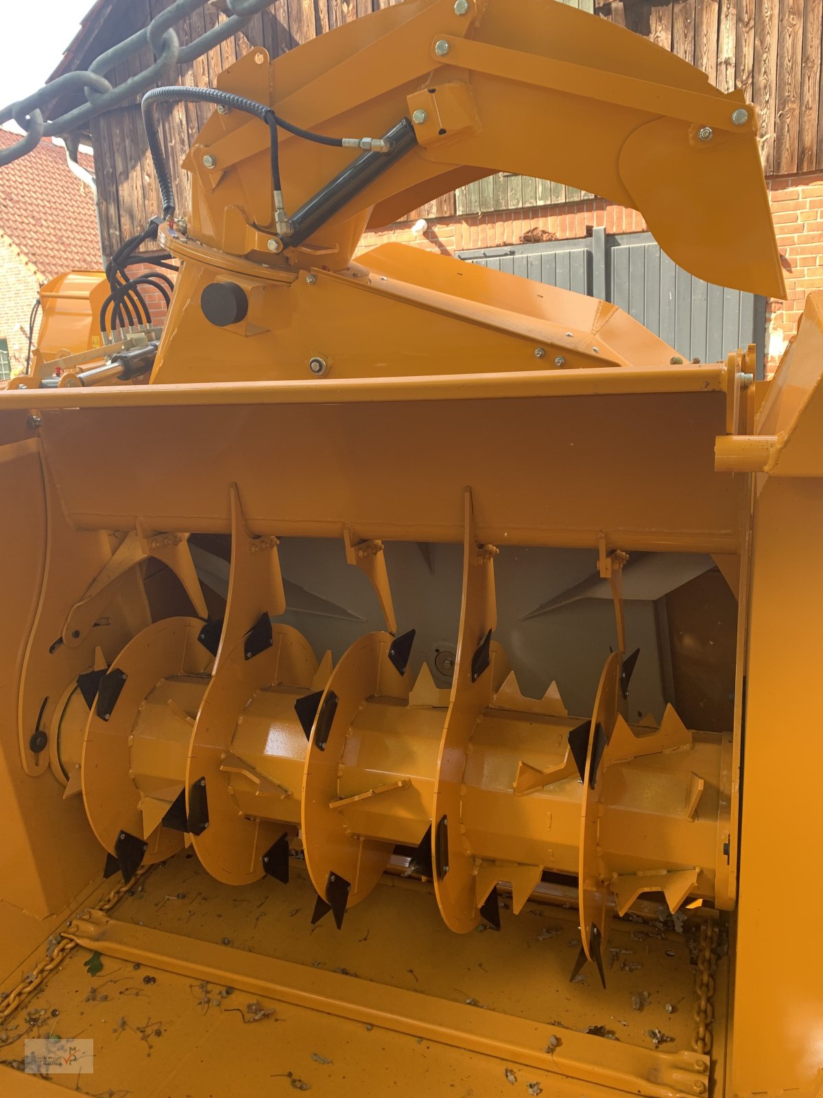 Einstreutechnik of the type Lucas Castor 20, Neumaschine in Königsmoor (Picture 5)