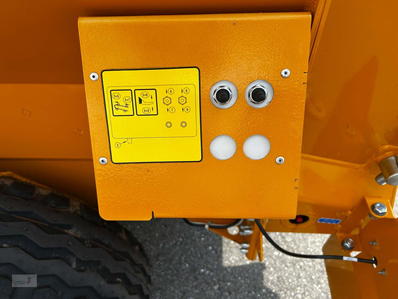 Einstreutechnik Türe ait Lucas Castor 30 R, Gebrauchtmaschine içinde Mahlberg-Orschweier (resim 12)