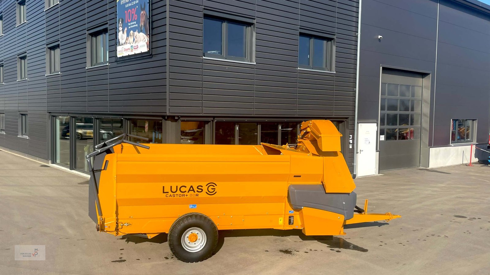 Einstreutechnik of the type Lucas Castor + 80 R, Neumaschine in Mahlberg-Orschweier (Picture 1)